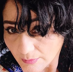 Meet your Posher, Ana